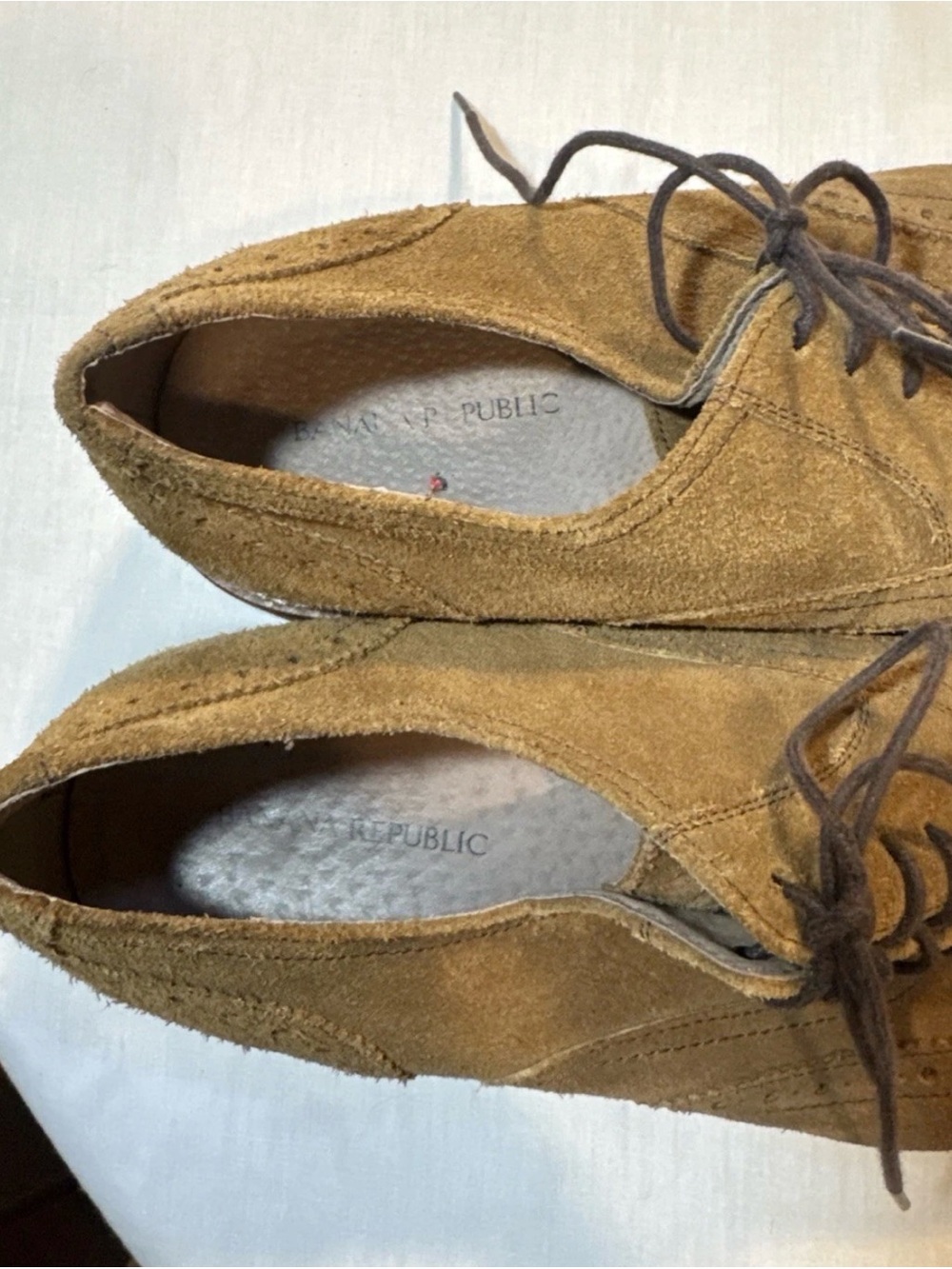 BANANA REPUBLIC Suede Leather Wingtip Dress Shoes Mens 10.5 - Picture 2 of 4